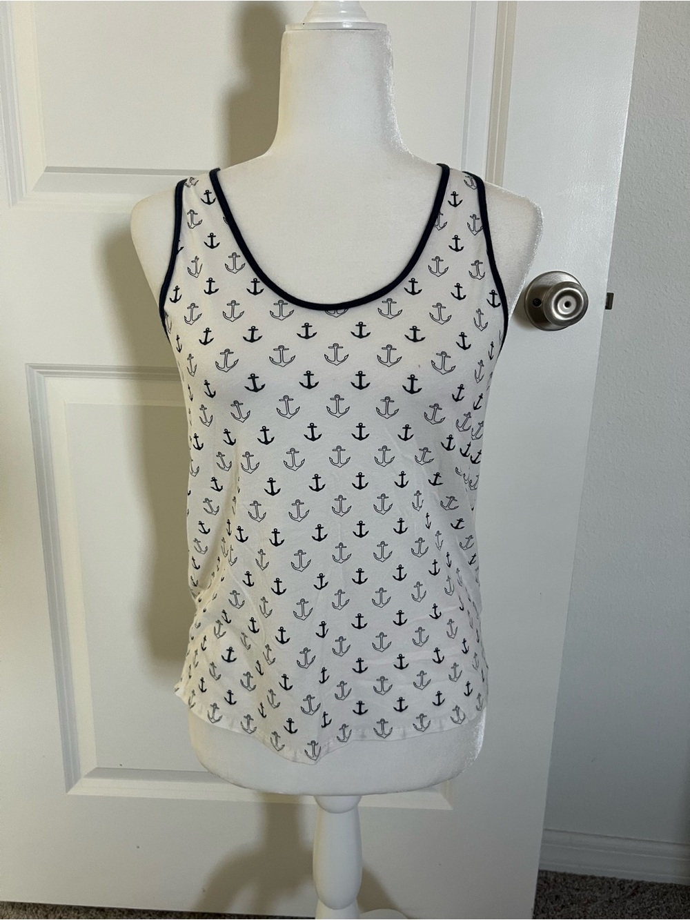 GUC J Crew White and Blue Anchor Print Tank Top Small